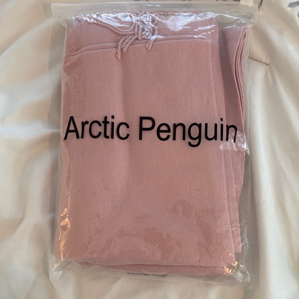 Brand New Arctic Penguin Pink Pashmina Scarf